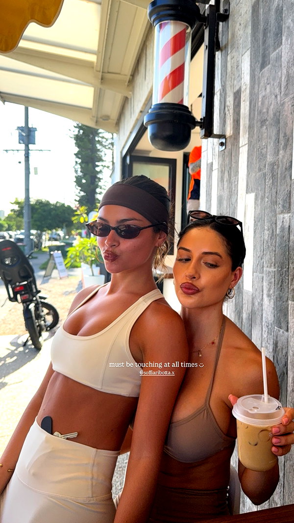 oliviaphillipps instagram image archive image