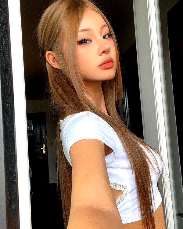ll.lu1s instagram image archive image