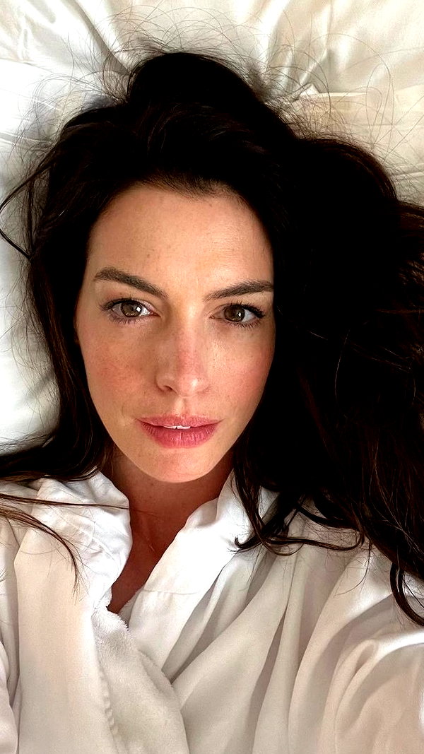 annehathaeway instagram image archive image