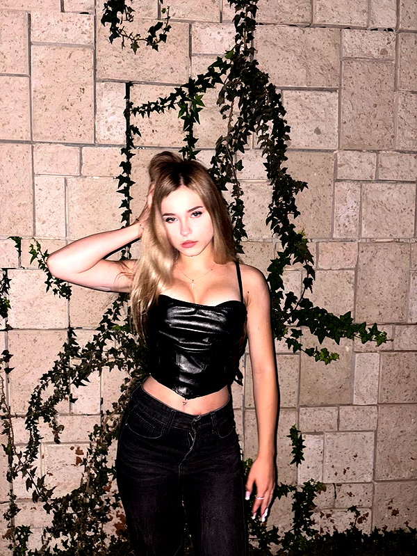 sonya00w instagram image archive image