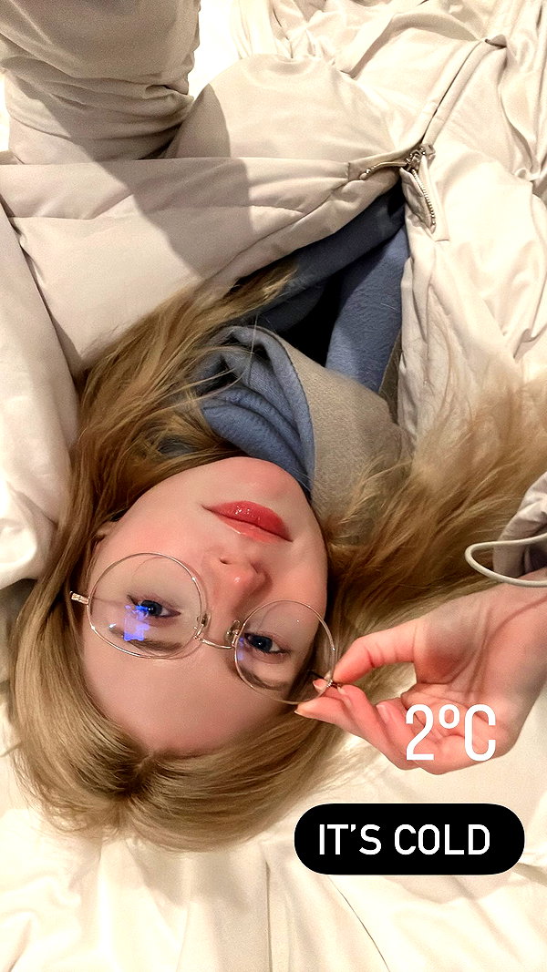 peachmilky_ instagram image archive image