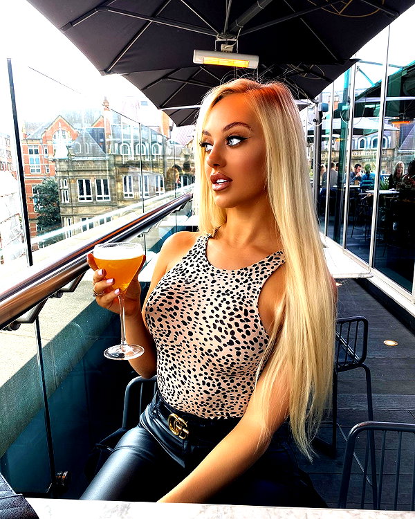 rhiannonbluee instagram image archive image