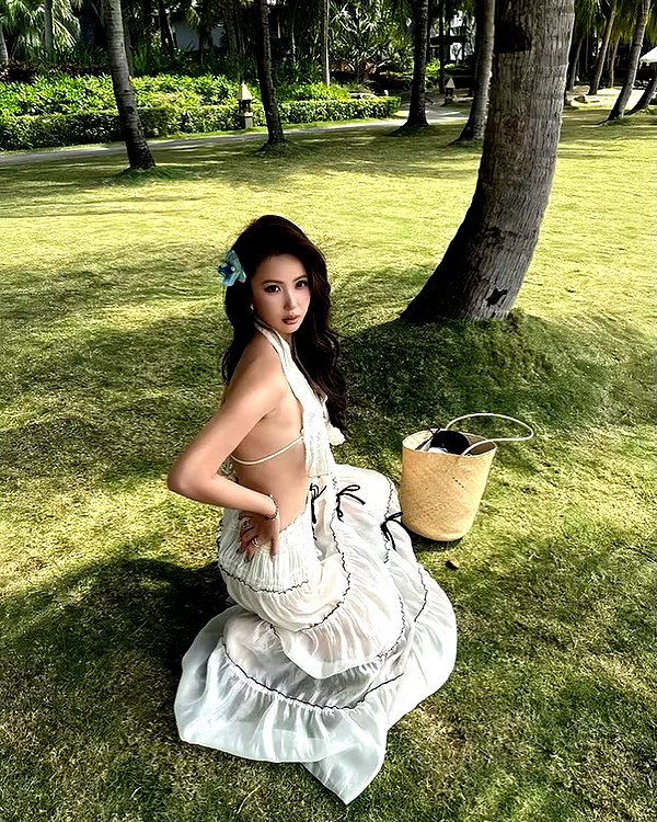 lyhythuedoxinh instagram image archive image