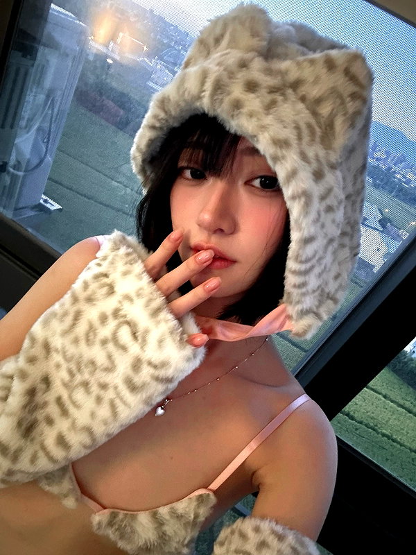 ge.more_x instagram image archive image