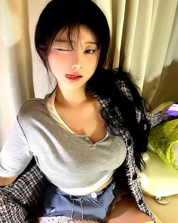yingyinng_ instagram image archive image