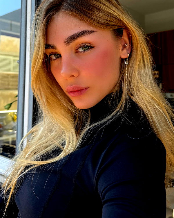 maya.keyy instagram image archive image