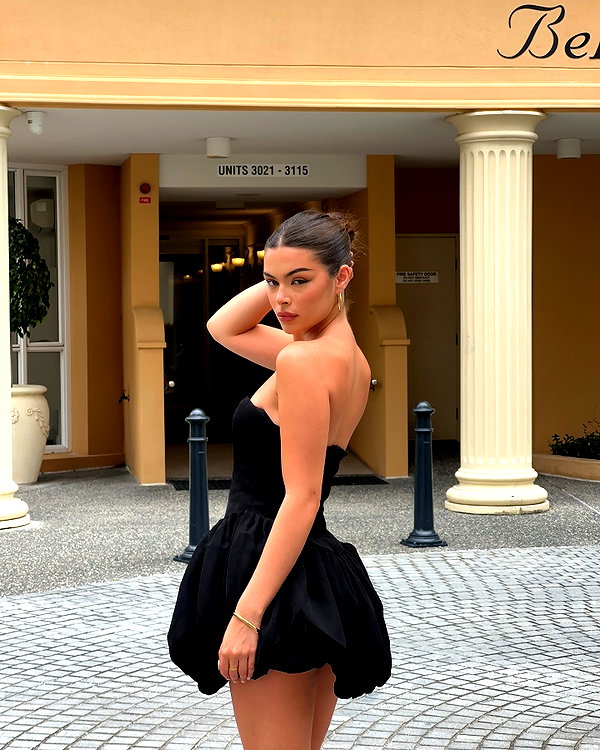 oliviaphillipps instagram image archive image