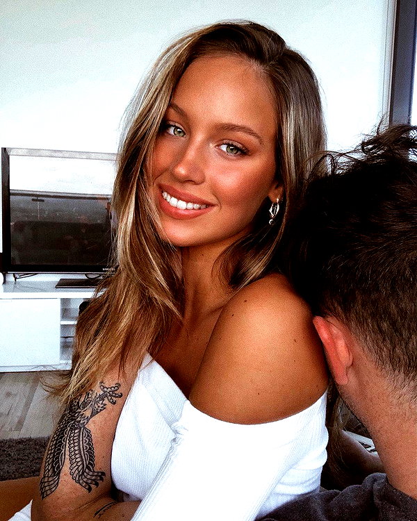 olivia.mathers instagram image archive image