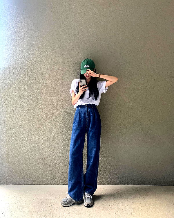 daxbin instagram image archive image