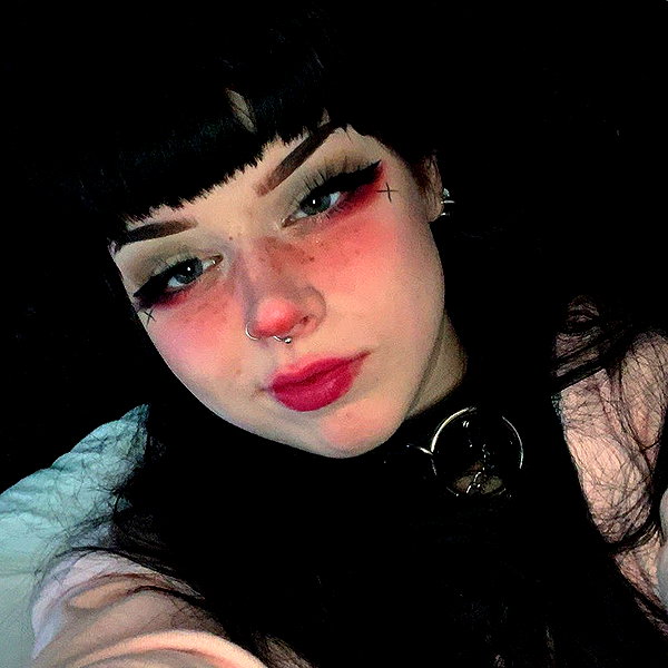 yeahimcaroline instagram image archive image