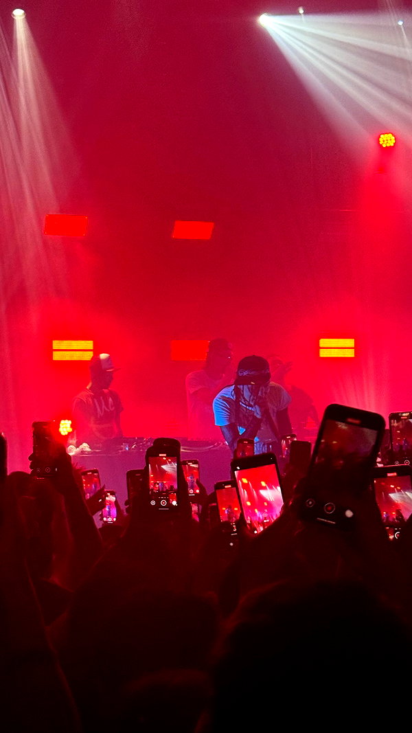 9unxx7 instagram image archive image