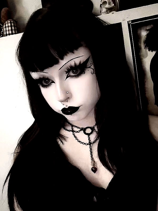 kittenfangsxx instagram image archive image