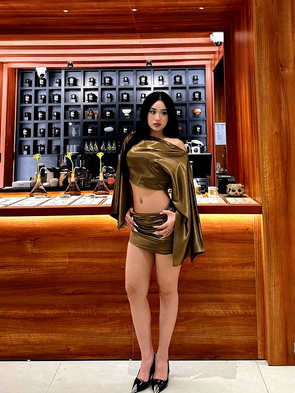 lyhythuedoxinh instagram image archive image