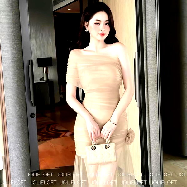 lyhythuedoxinh instagram image archive image