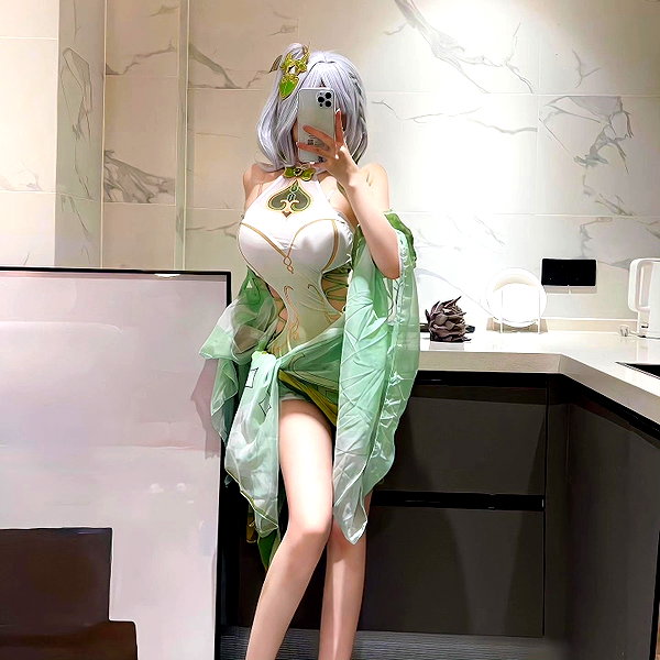 gallery_cosplayer instagram image archive image