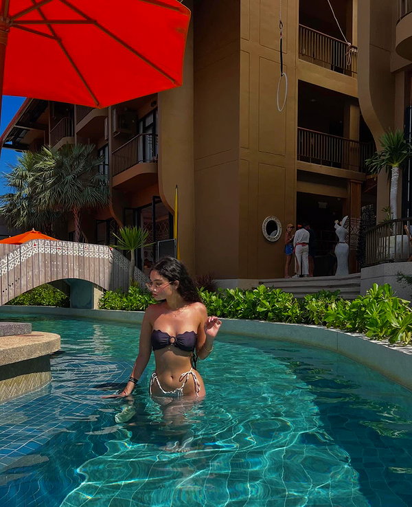 __yaheli_ instagram image archive image