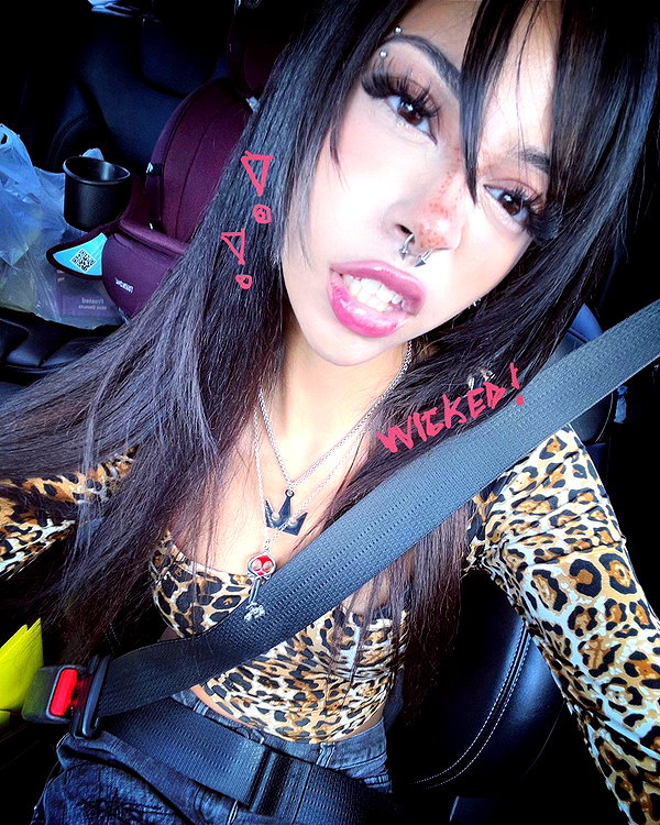 twodollie instagram image archive image