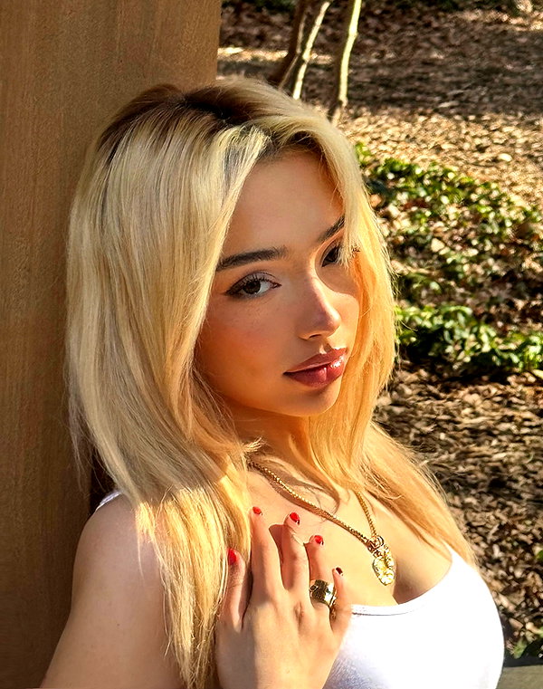 v.qx instagram image archive image