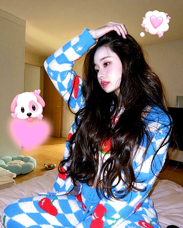 dear.zia instagram image archive image