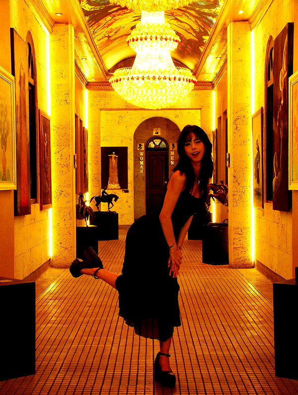 shevaal_x instagram image archive image