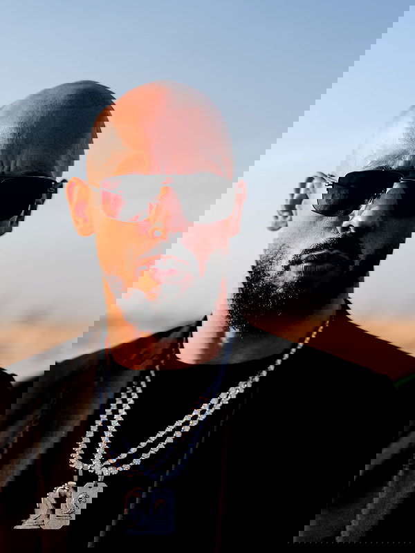 tateauraa tateauraa archive image