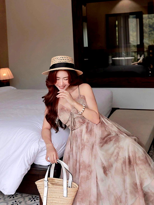 lyhythuedoxinh instagram image archive image