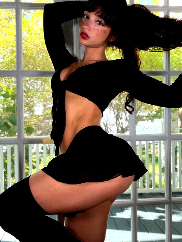daniellebarnaa instagram image archive image