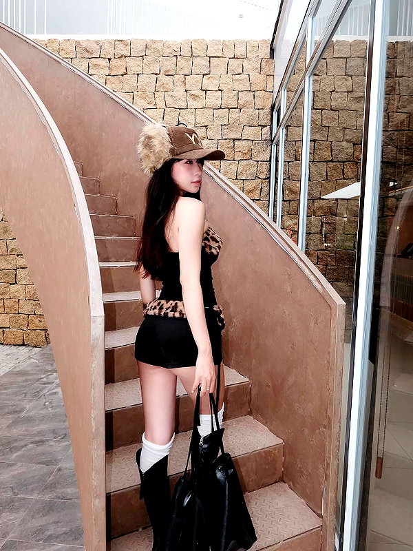 lyhythuedoxinh instagram image archive image
