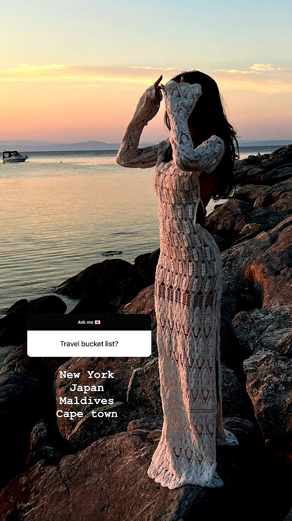 zoeliss instagram image archive image