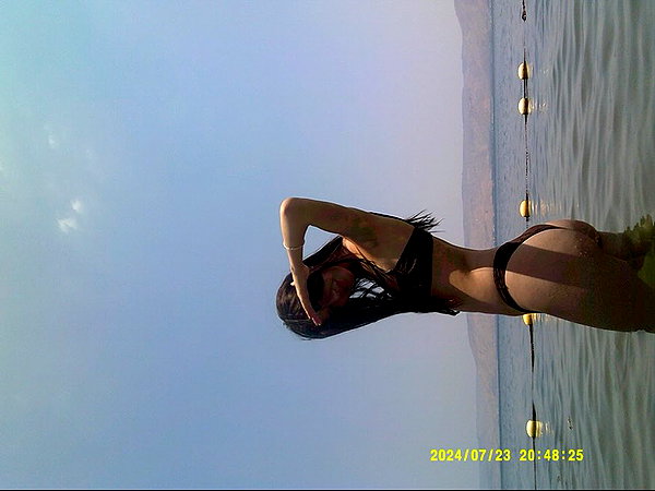 aviyabrami_ instagram image archive image
