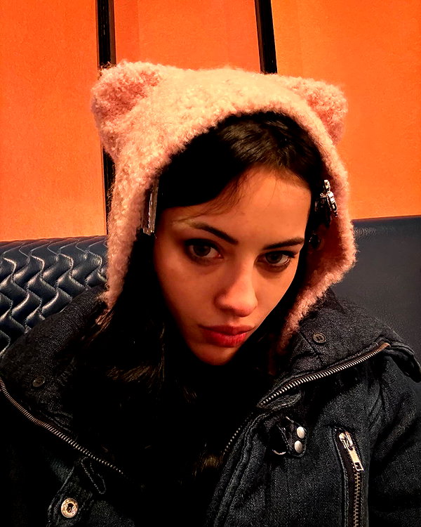 leonanaomii instagram image archive image