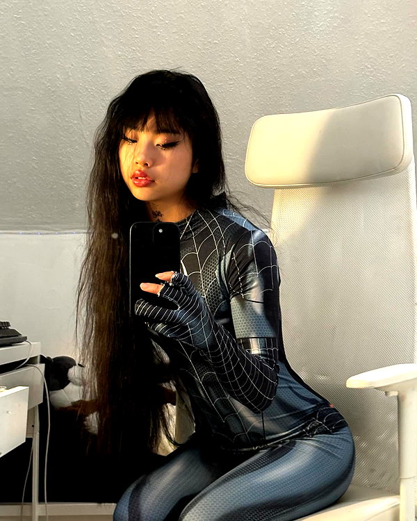officialmiji640 instagram image archive image