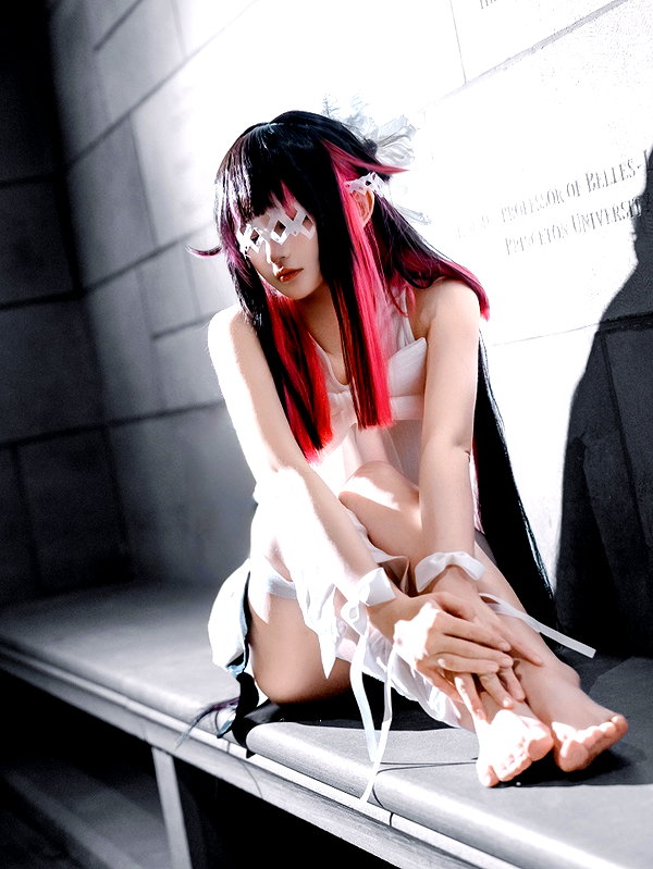 miee_cos instagram image archive image