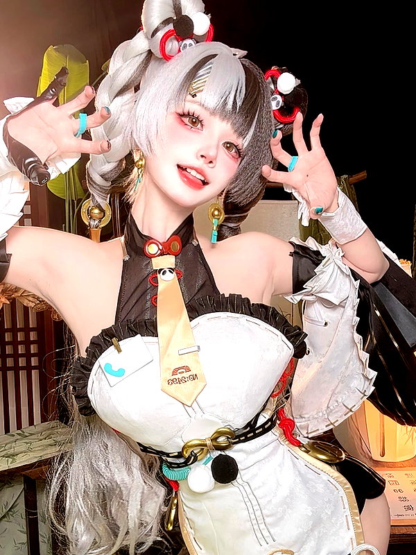 xier_cos instagram image archive image