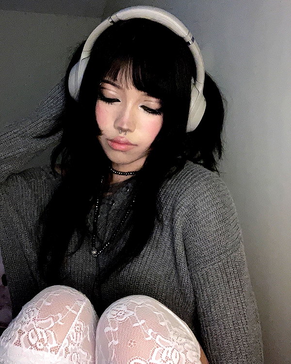 Archived image from @danvyee on Instagram