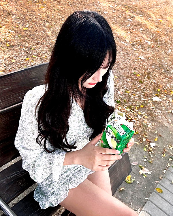 lai_931201 instagram image archive image