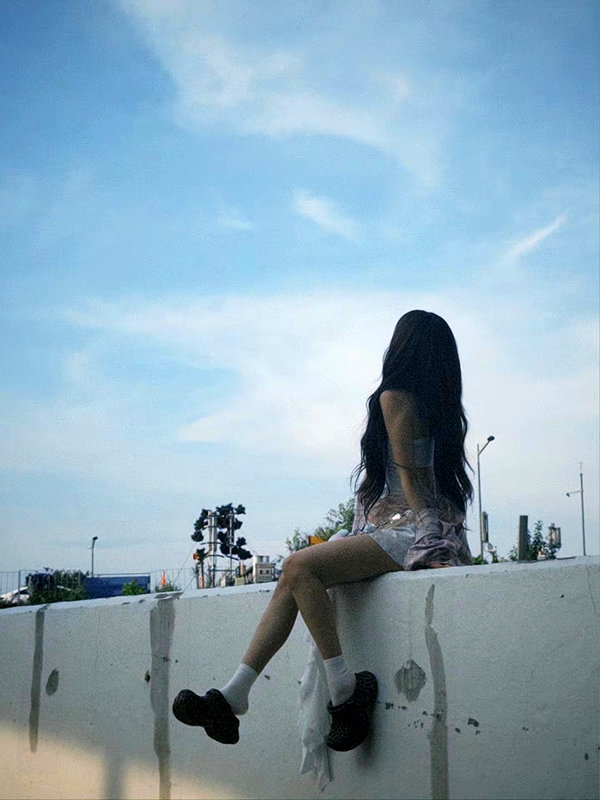 hhh.e_c.v instagram image archive image