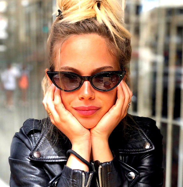 barzomer instagram image archive image