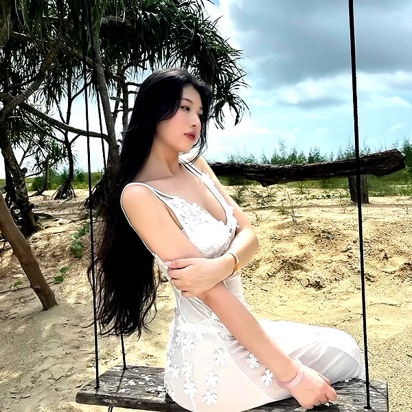 lyhythuedoxinh instagram image archive image
