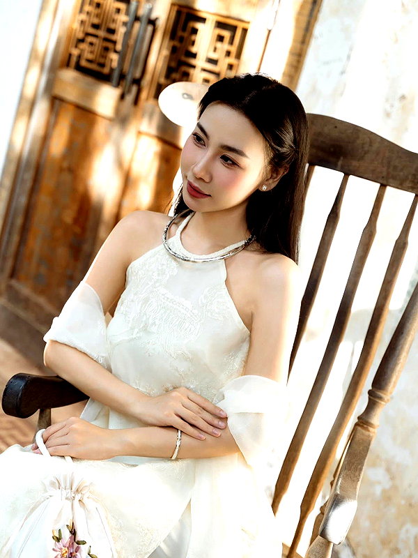 lyhythuedoxinh instagram image archive image