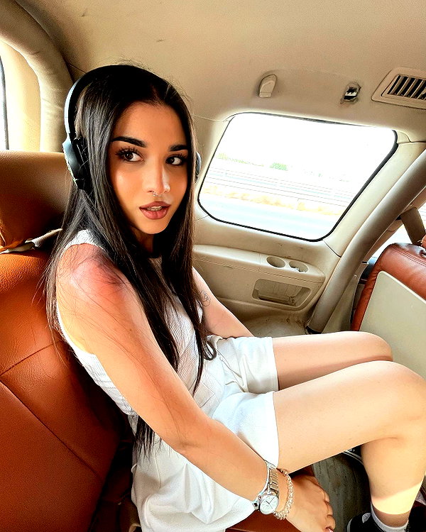 owlydiaa instagram image archive image