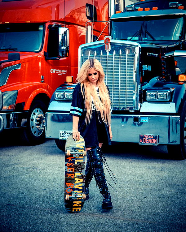 avrillavigne instagram image archive image