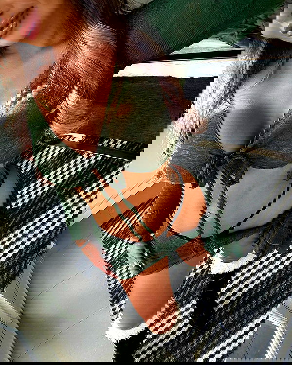 itshayleydavies itshayleydavies archive image