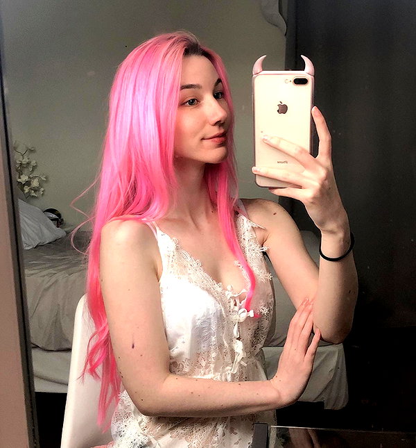 danielle.mercedie instagram image archive image