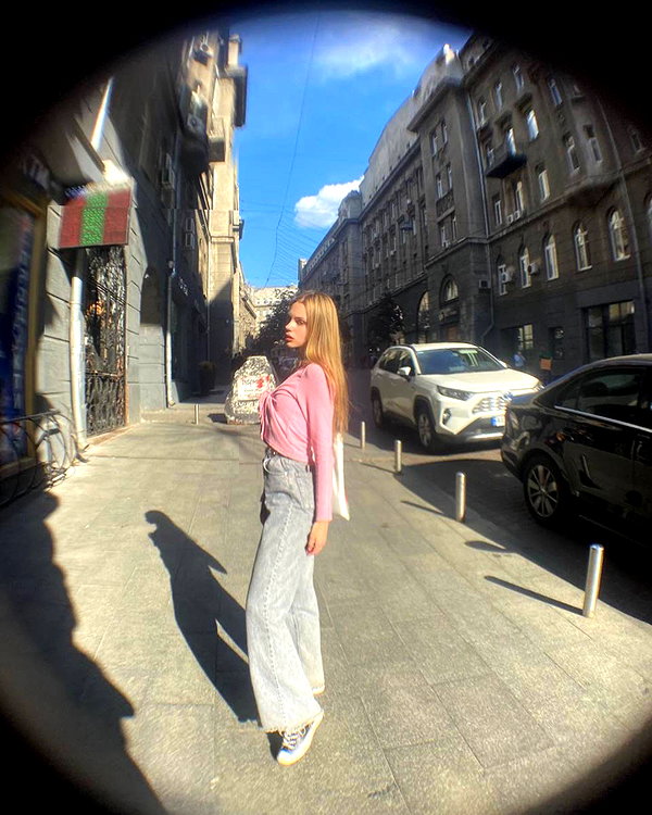 alisen.mari instagram image archive image