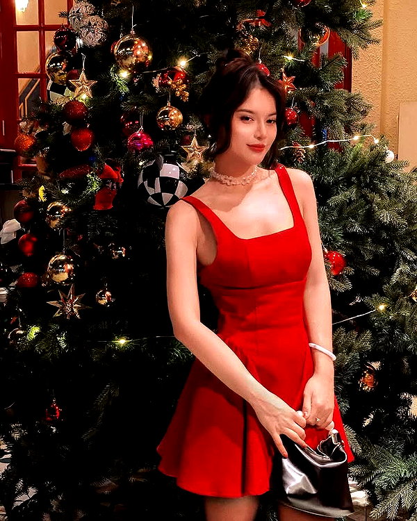 lyhythuedoxinh instagram image archive image