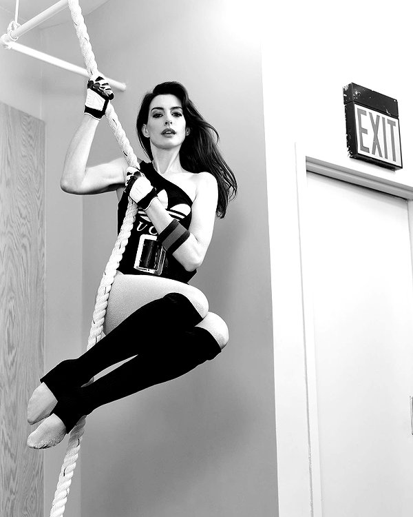 annehathaway instagram image archive image