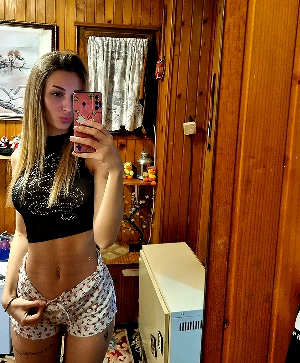 marijana_t__ instagram image archive image