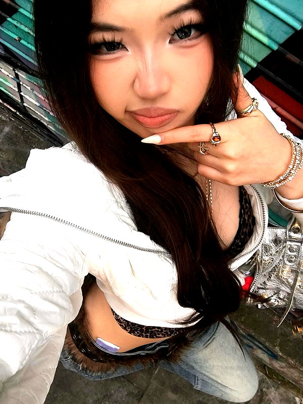joycee.e instagram image archive image