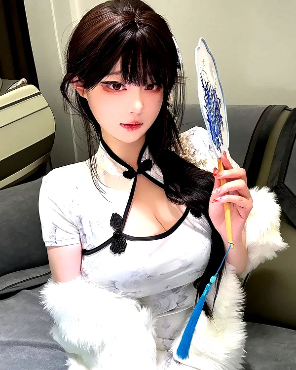 yingyinng_ instagram image archive image